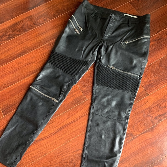 BLACK LEATHER PANTS WITH SILVER ZIPPERS - Picture 6 of 8
